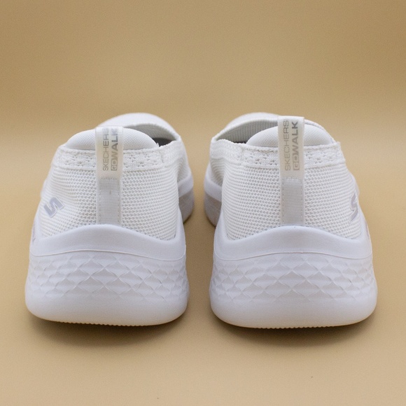 Skechers GOwalk White Knit Slip On Comfort Shoes 124957 Women's Size 10 - Picture 4 of 8
